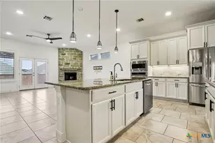 239 Bamberger Ave, New Braunfels, TX 78132 - Photo 7