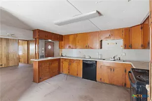 780 Oak Tree Rd, Seguin, TX 78155 - Photo 21