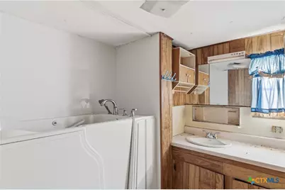 780 Oak Tree Road, Seguin, TX 78155 - Photo 27