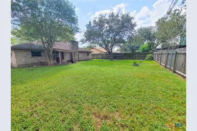 214 Williamsburg Avenue, Victoria, TX 77904 - Photo 19