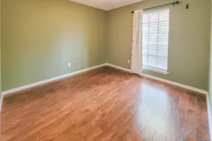 214 Williamsburg Ave, Victoria, TX 77904 - Photo 15