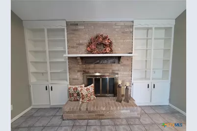 214 Williamsburg Avenue, Victoria, TX 77904 - Photo 3