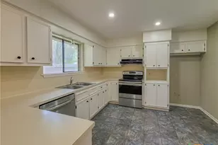 214 Williamsburg Ave, Victoria, TX 77904 - Photo 7