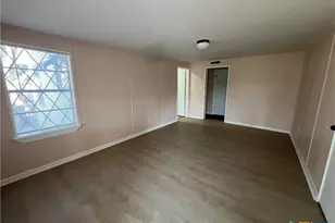 1009 Oak St, Refugio, TX 78377 - Photo 9