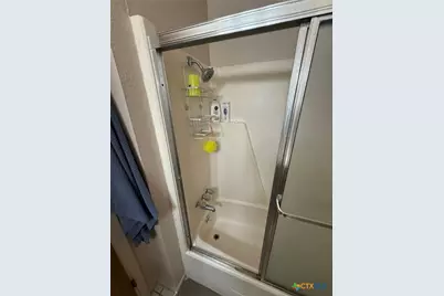 311 Versailles, Victoria, TX 77904 - Photo 11