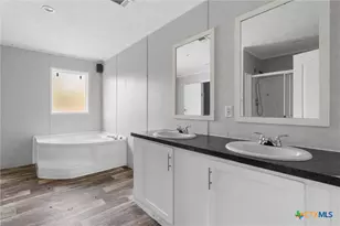 2316 County Rd 404 Loop, Bartlett, TX 76511 - Photo 15