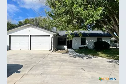 1302 S Mesquite Avenue, New Braunfels, TX 78130 - Photo 1