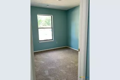 1302 S Mesquite Avenue, New Braunfels, TX 78130 - Photo 11