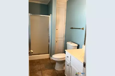 1302 S Mesquite Avenue, New Braunfels, TX 78130 - Photo 13