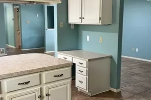 1302 S Mesquite Ave, New Braunfels, TX 78130 - Photo 7