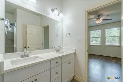 124 Mary Max Circle, San Marcos, TX 78666 - Photo 9