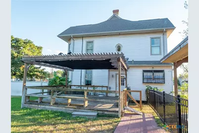 408 E Reuss Boulevard, Cuero, TX 77954 - Photo 9