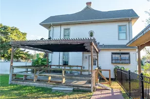 408 E Reuss Blvd, Cuero, TX 77954 - Photo 9