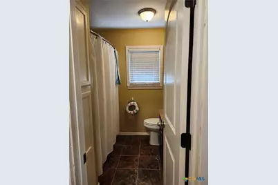 418 Clark Street, Yoakum, TX 77995 - Photo 3