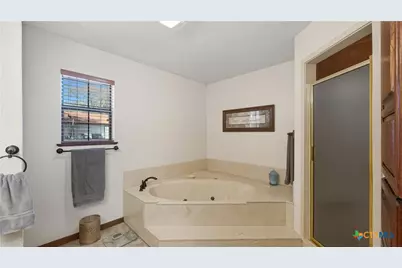 400 Persons Street, Stockdale, TX 78160 - Photo 37