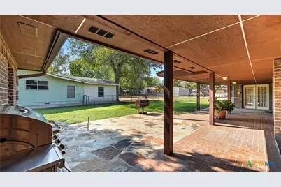 400 Persons Street, Stockdale, TX 78160 - Photo 7