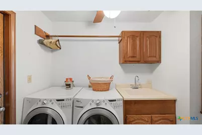 400 Persons Street, Stockdale, TX 78160 - Photo 43