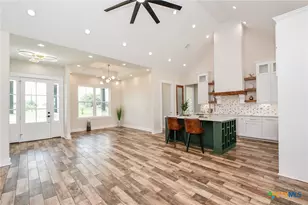 595 Buckskin Dr, Palacios, TX 77465 - Photo 13