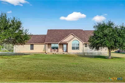 175 Creekwood Drive, Gonzales, TX 78629 - Photo 1