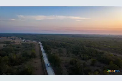 916 County Road 421, Waelder, TX 78959 - Photo 19
