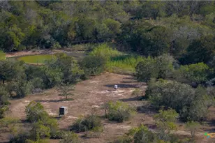 916 Co Rd 421, Waelder, TX 78959 - Photo 15