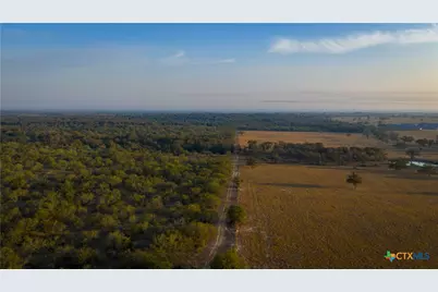 916 County Road 421, Waelder, TX 78959 - Photo 23