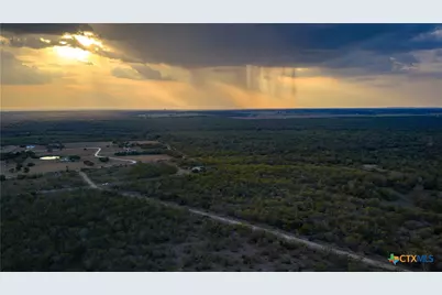 916 County Road 421, Waelder, TX 78959 - Photo 7