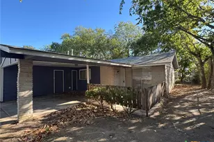 815 Burges St, Seguin, TX 78155 - Photo 1