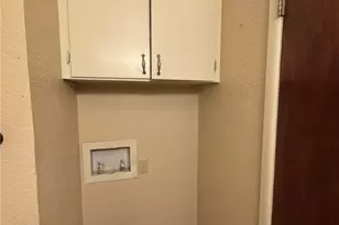 815 Burges St, Seguin, TX 78155 - Photo 9