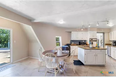 503 Rabbit Run Road, Victoria, TX 77905 - Photo 9