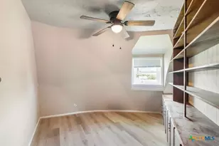 503 Rabbit Run Rd, Victoria, TX 77905 - Photo 13