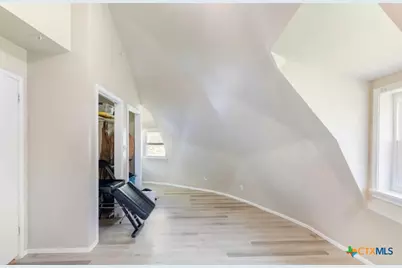 503 Rabbit Run Road, Victoria, TX 77905 - Photo 11