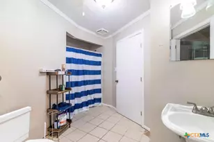 503 Rabbit Run Rd, Victoria, TX 77905 - Photo 17