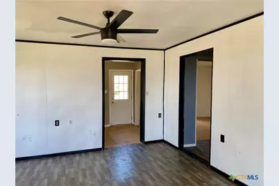 517 S Center, Marion, TX 78124 - Photo 3