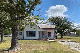 517 S Center, Marion, TX 78124 - Photo 15