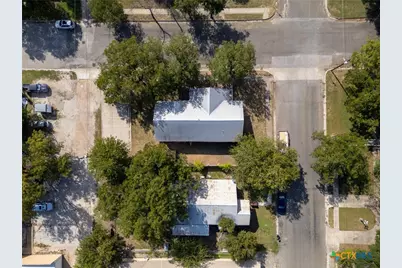 107 W 5th Street, Lampasas, TX 76550 - Photo 3