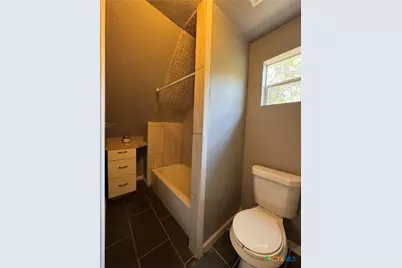 111 N Alexander Street, Belton, TX 76513 - Photo 17