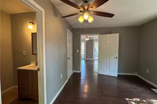 111 N Alexander St, Belton, TX 76513 - Photo 13