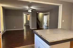 111 N Alexander St, Belton, TX 76513 - Photo 7