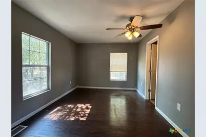 111 N Alexander Street, Belton, TX 76513 - Photo 11