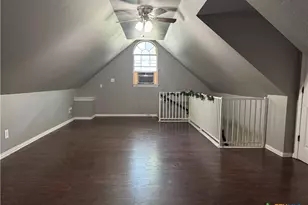 111 N Alexander St, Belton, TX 76513 - Photo 15