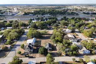 611 Qualls St, Gonzales, TX 78629 - Photo 47