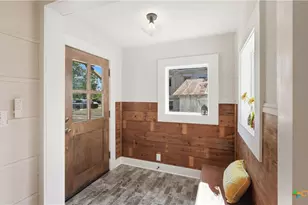 611 Qualls St, Gonzales, TX 78629 - Photo 5