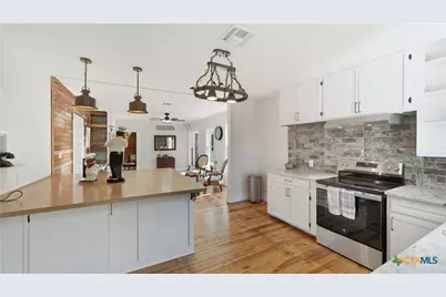 611 Qualls Street, Gonzales, TX 78629 - Photo 21