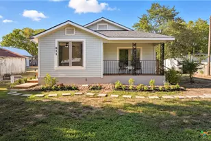 611 Qualls St, Gonzales, TX 78629 - Photo 1