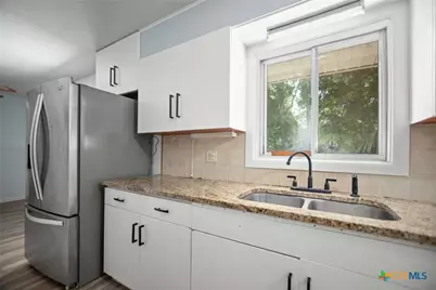 716 Brookhollow Drive, Port Lavaca, TX 77979 - Photo 9