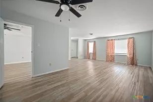 716 Brookhollow Dr, Port Lavaca, TX 77979 - Photo 5