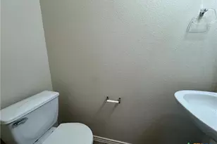 4900 Bayer Hollow Dr, Killeen, TX 76549 - Photo 9