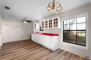 18 Del Norte St, Lampasas, TX 76550 - Photo 9