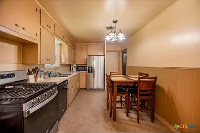 216 Bowie Street, Port Lavaca, TX 77979 - Photo 7